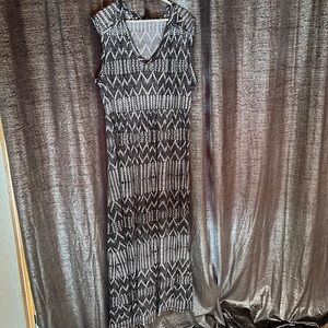Faded Glory snake skin grey printed long sleeveless dress!